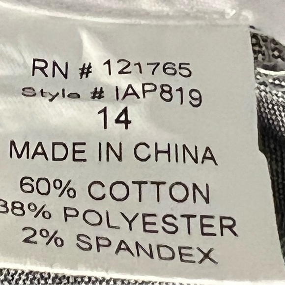 Poleci Gray Capris Pants Zipper Front Detailed Cuff Plus Size 14 - Picture 9 of 10